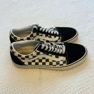 Vans, black and white checkered, women’s 9.5